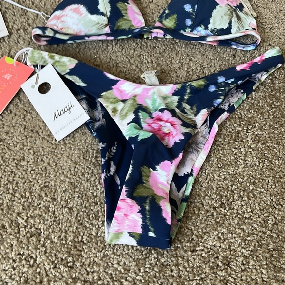 Maaji Reversible Blue Floral Triangle Bikini, NWT - Picture 5 of 7